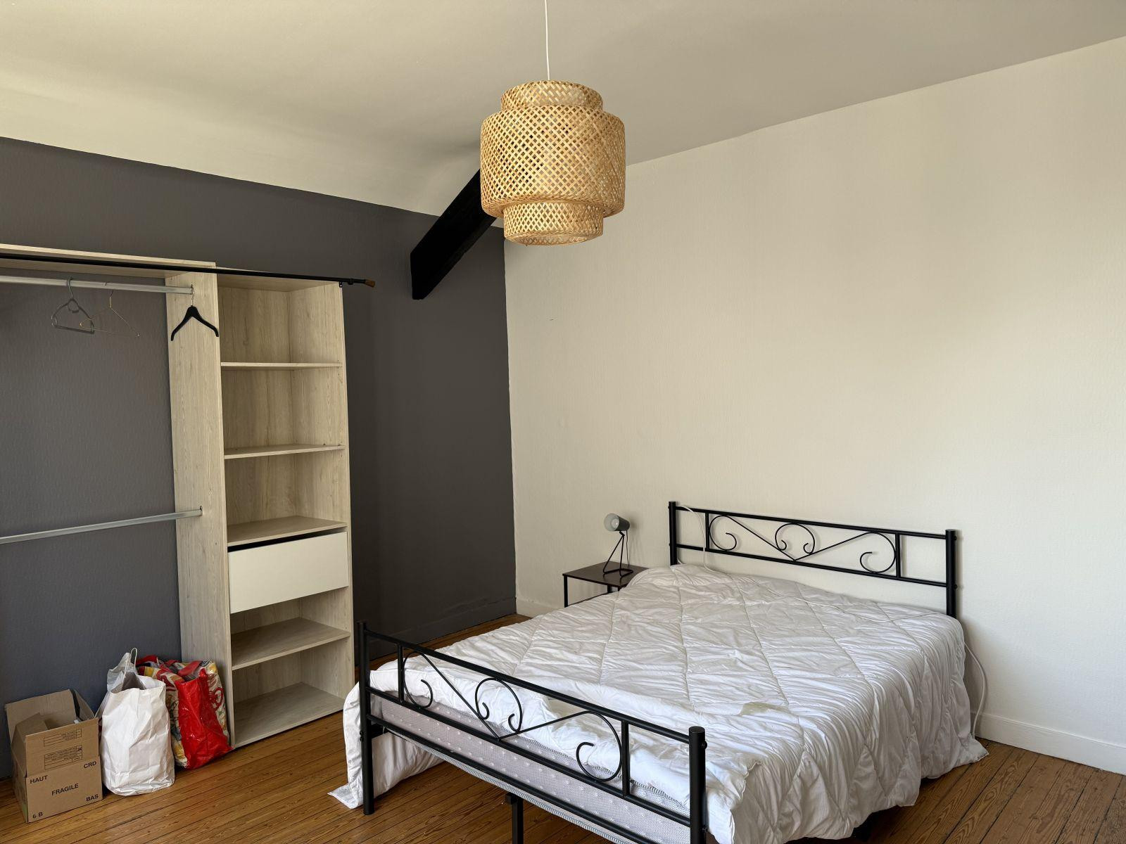 
                                                Colocation
                                                 Chambres en colocation dans maison proche CHU