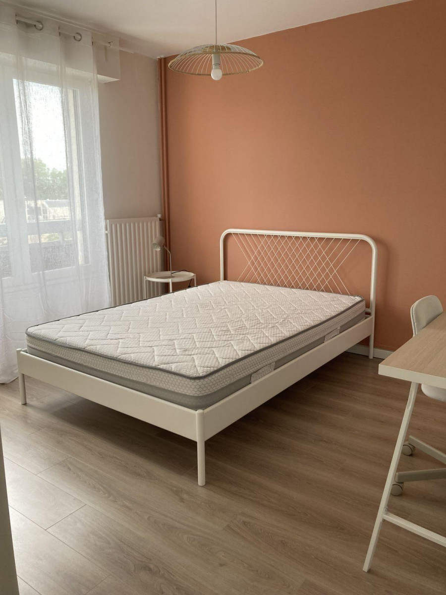 
                                                Colocation
                                                 Chambres en colocation *tramway & commerces*