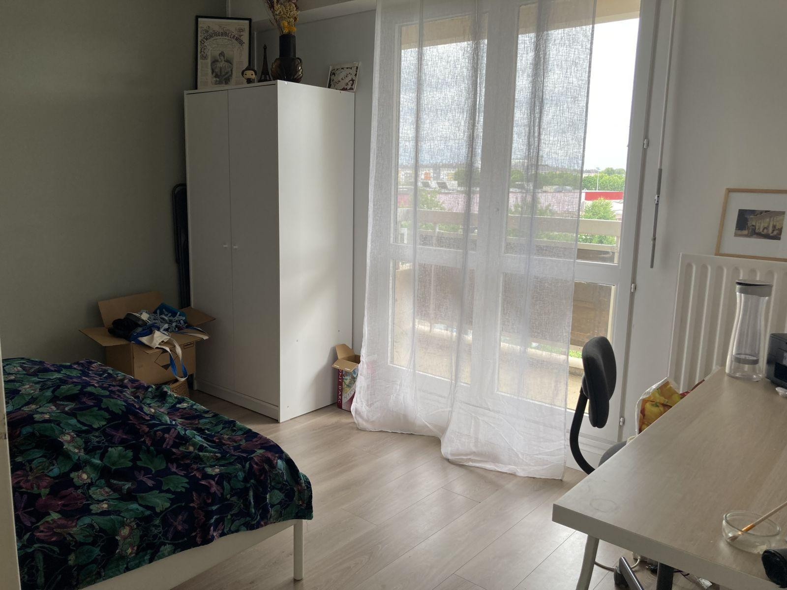 
                                                Colocation
                                                 Chambres en colocation *tramway & commerces*