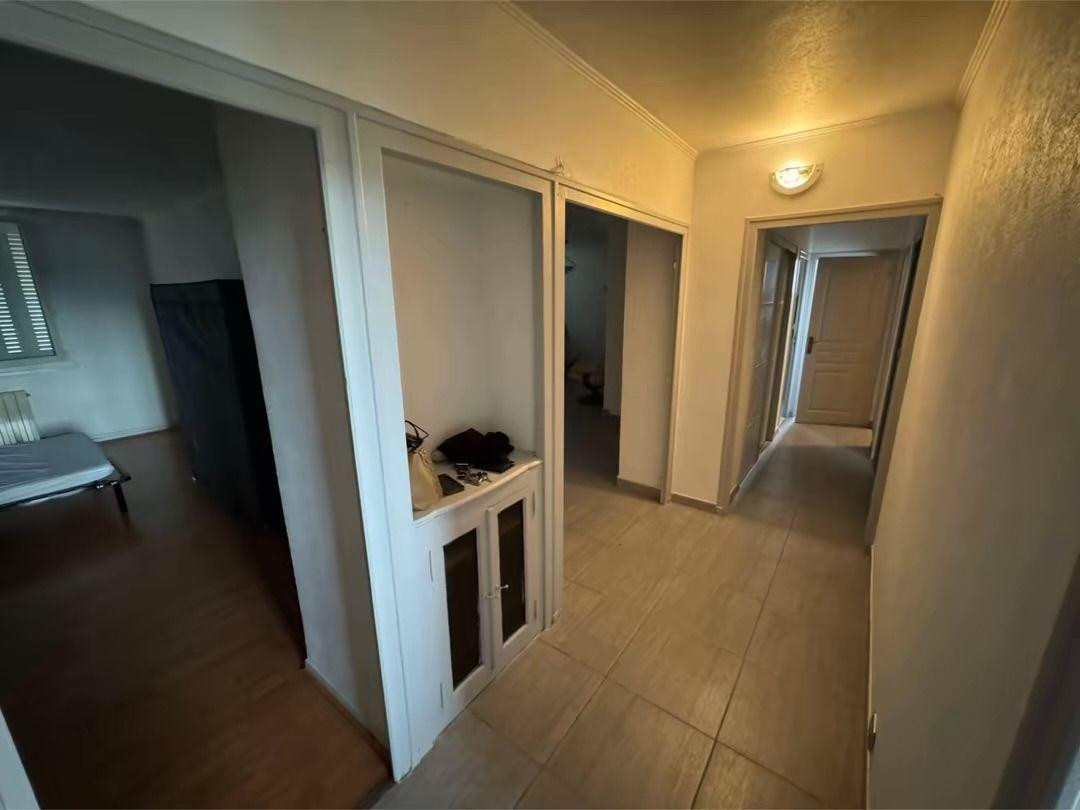 
                                                Colocation
                                                 Chambres étudiantes en collaboration