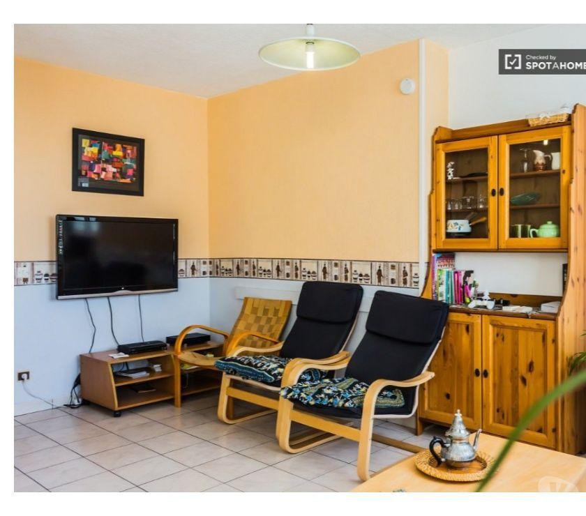 
                                                Colocation
                                                 Chambres meublées coloc Lyon 8   Tram T4 et T6