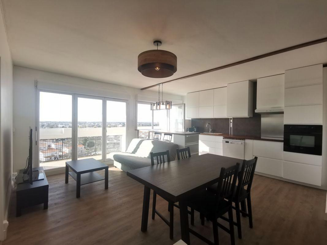 
                                                Colocation
                                                 Chambres meublées dans beau T4 71m² au calme