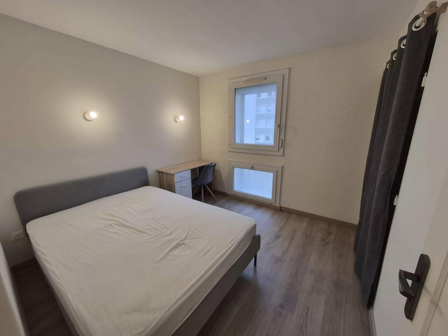 
                                                Colocation
                                                 Chambres meublées dans colocation