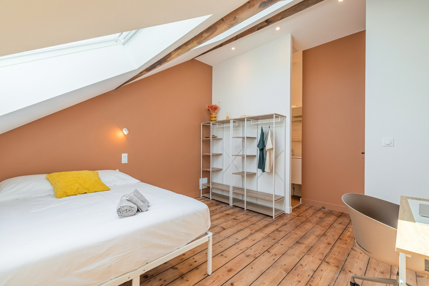 
                                                Colocation
                                                 Chambres privées avec sdb - Coliving - Centre