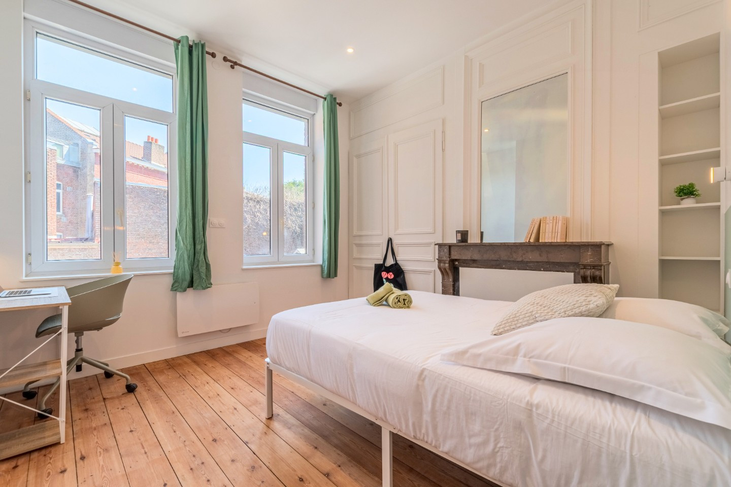 
                                                Colocation
                                                 Chambres privées avec sdb - Coliving - Centre