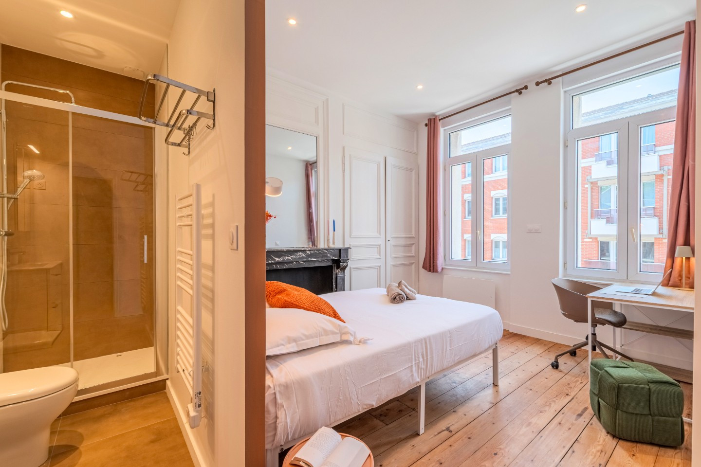 
                                                Colocation
                                                 Chambres privées avec sdb - Coliving - Centre
