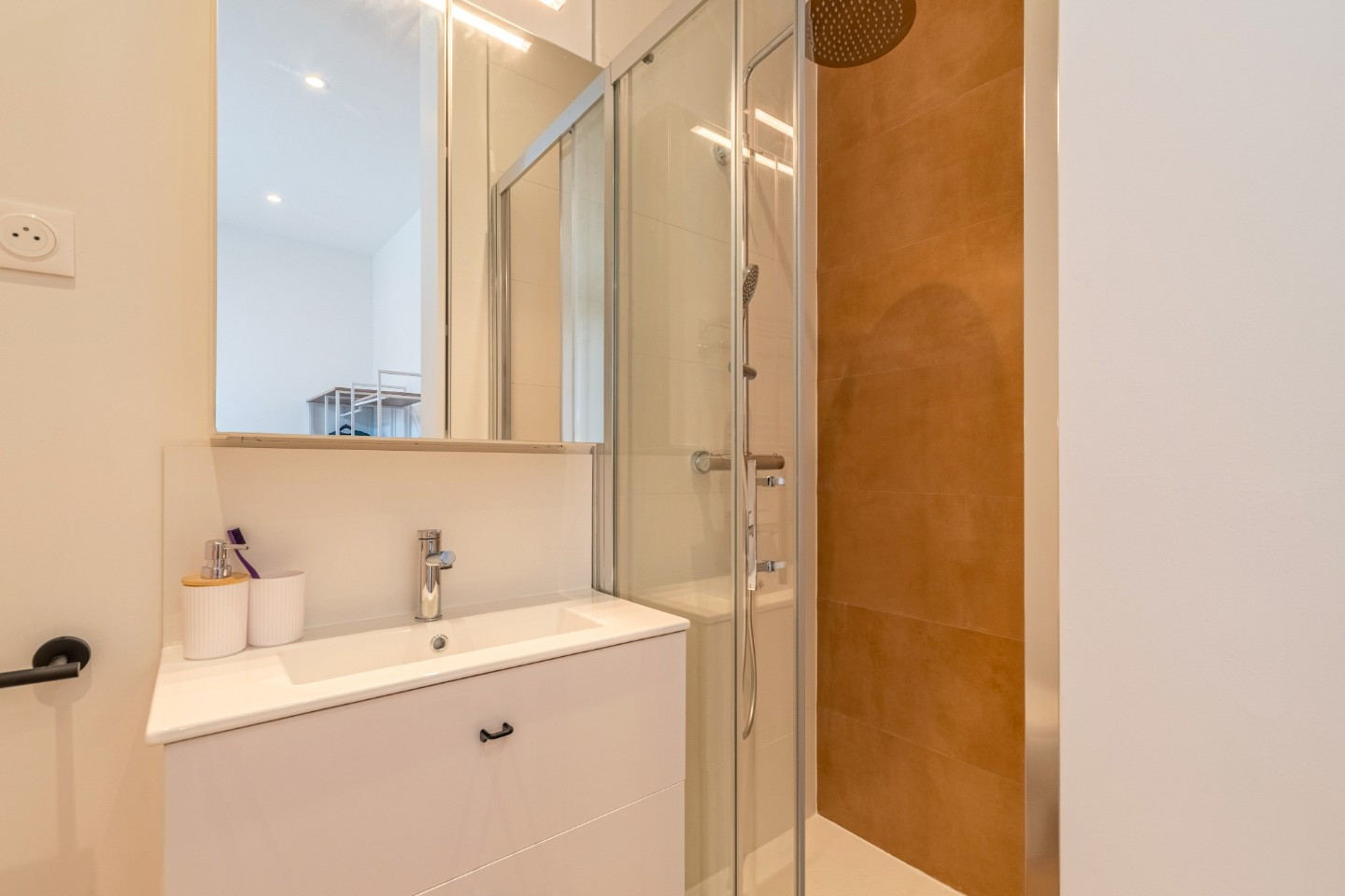 
                                                Colocation
                                                 Chambres privées avec sdb - Coliving - Centre