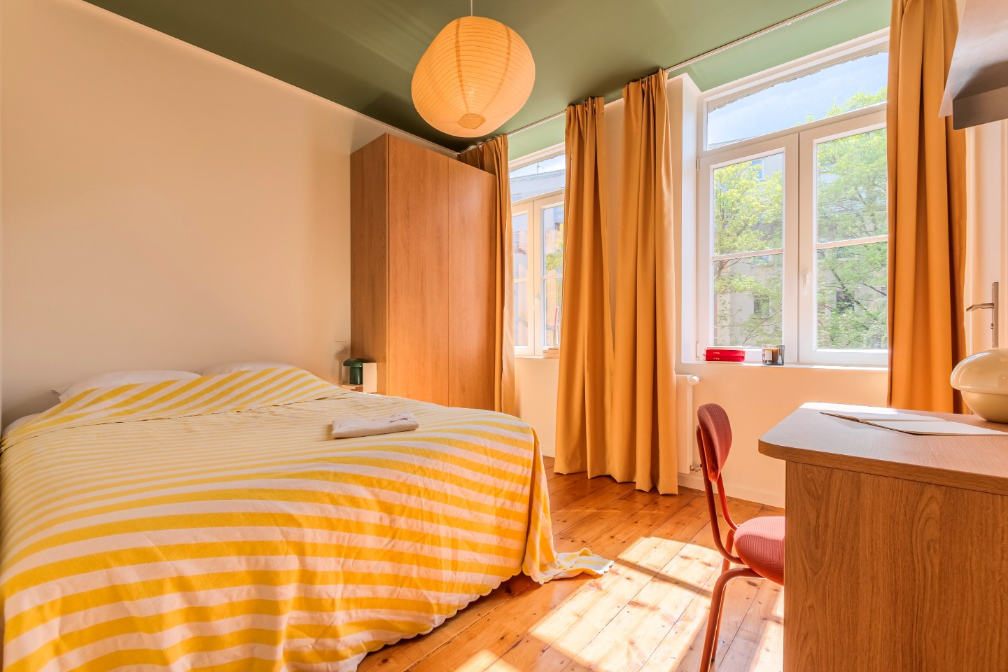 
                                                Location
                                                 Chambres privées avec sdb en coliving - Centre