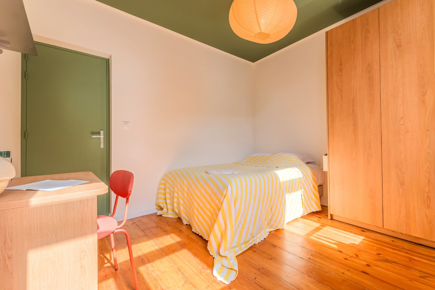 
                                                Location
                                                 Chambres privées avec sdb en coliving - Centre