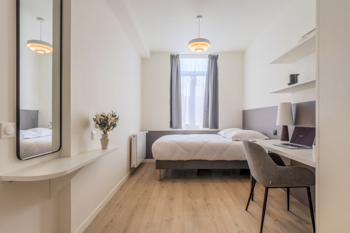 
                                                Location
                                                 Chambres privées en coliving - Marseille