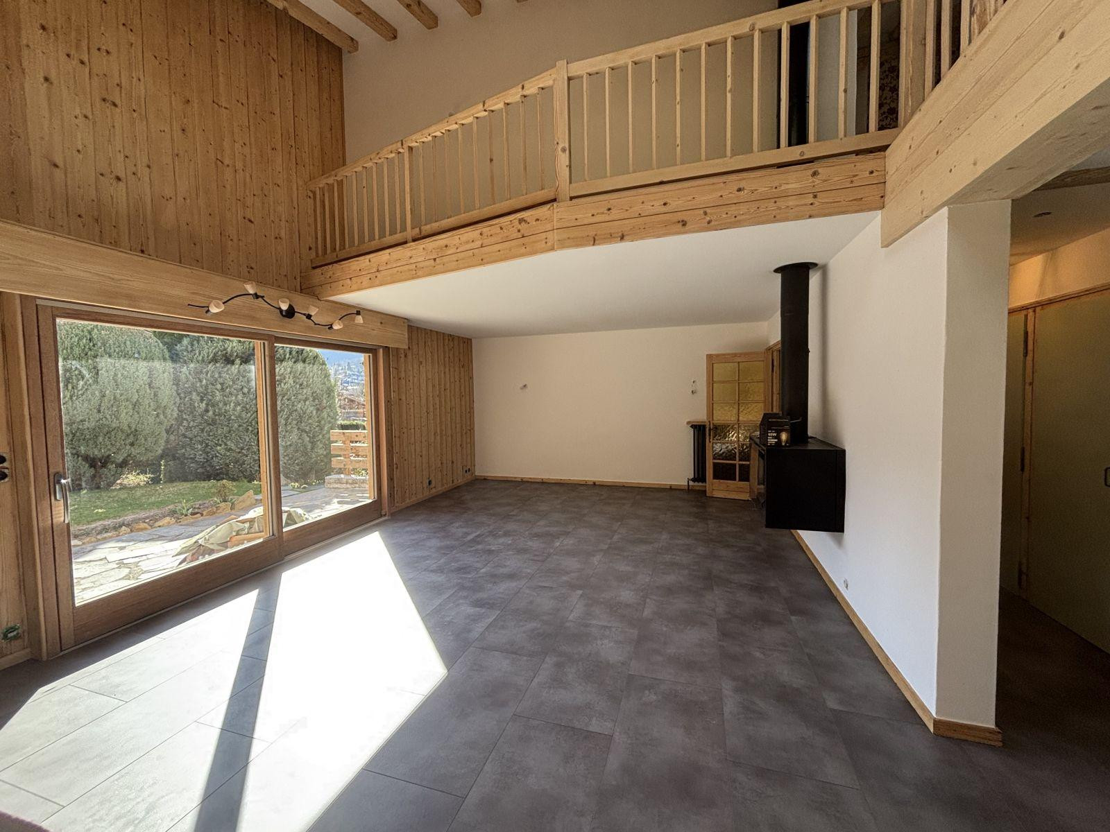
                                                Location
                                                 CHAMONIX CHALET 9 PIECES ENTIEREMENT RENOVÉ