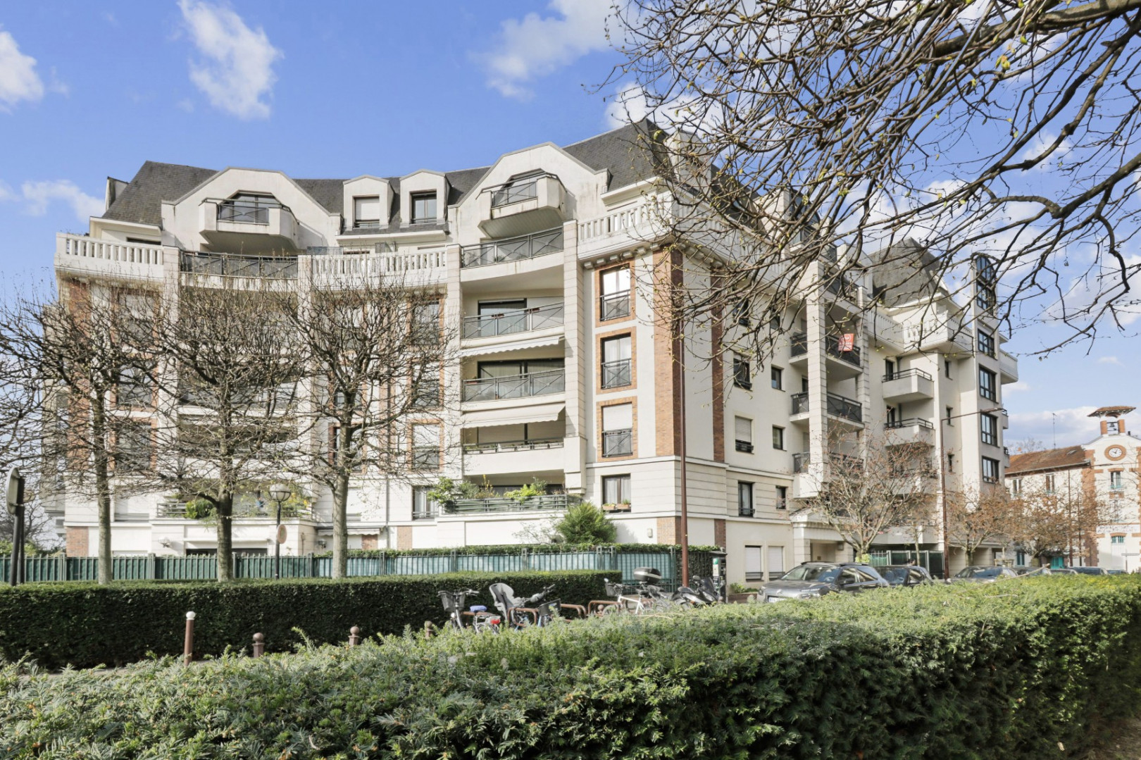 
                                                Vente
                                                 Charenton Chateau