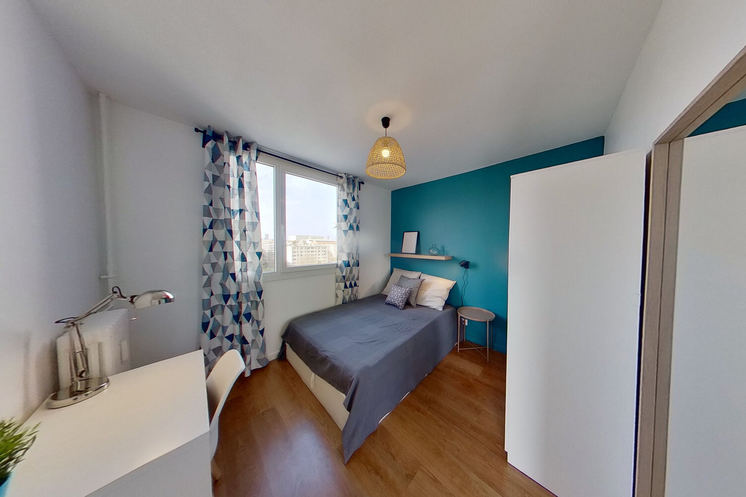
                                                Colocation
                                                 Chambre en colocation appartement meublé