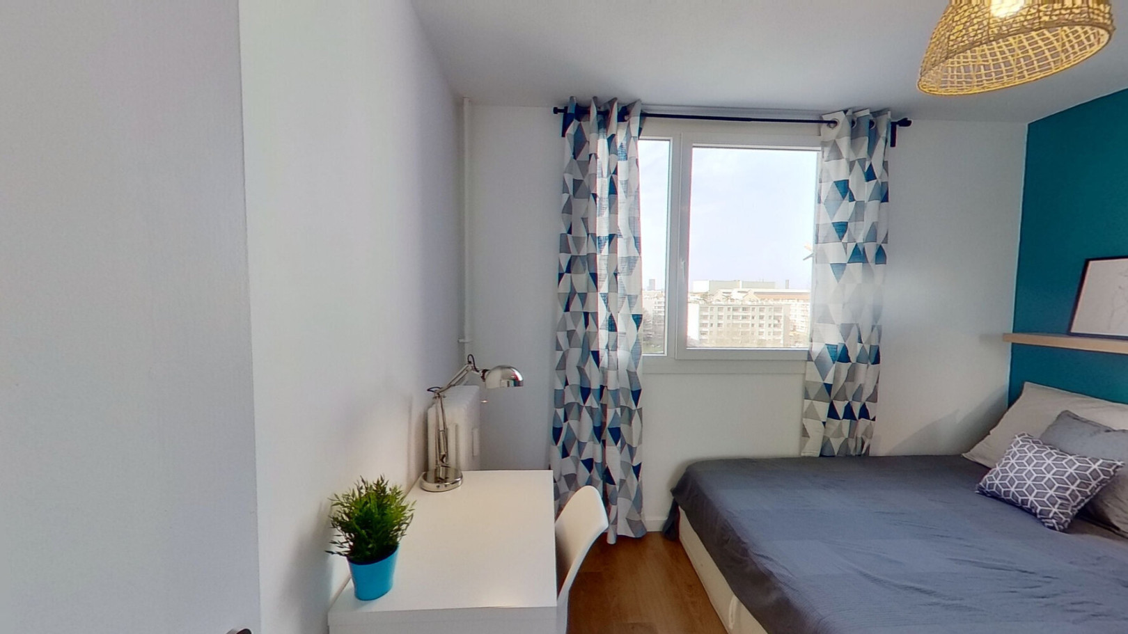 
                                                Colocation
                                                 Chambre en colocation appartement meublé