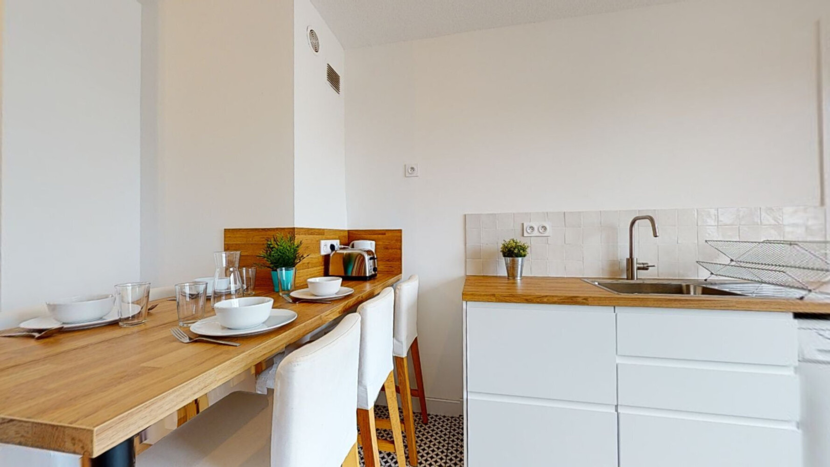 
                                                Colocation
                                                 🎁 Charges offertes pendant le premier mois