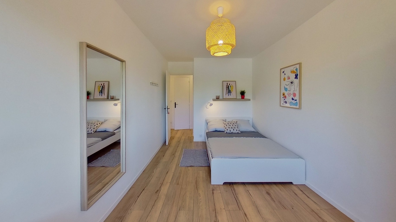 
                                                Colocation
                                                 Chambre en colocation appartement meublé