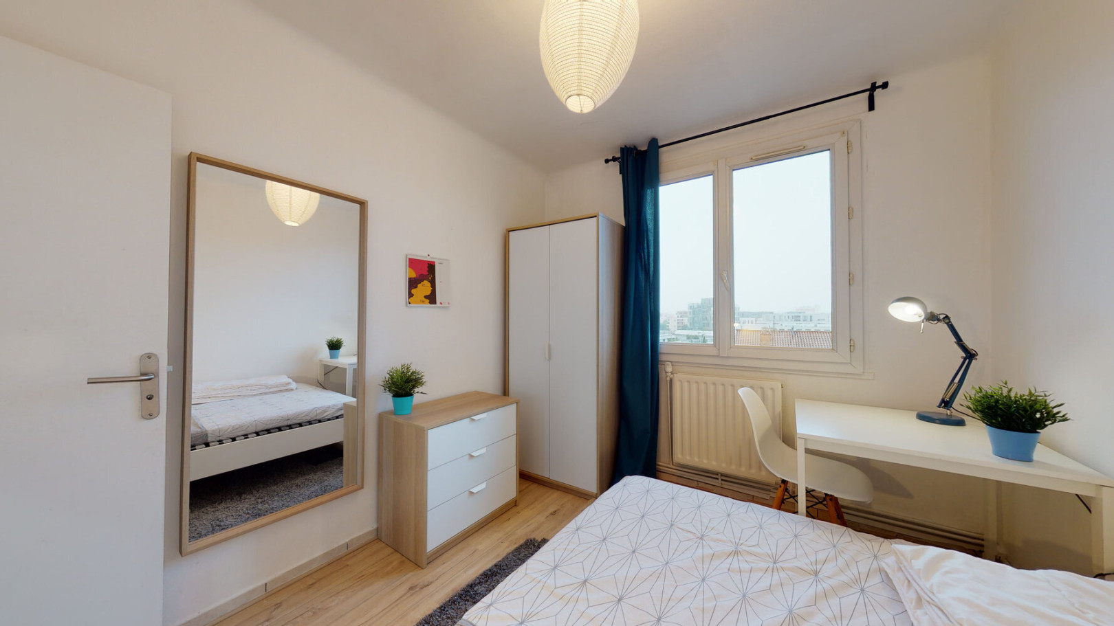 
                                                Colocation
                                                 Chambre en colocation appartement meublé