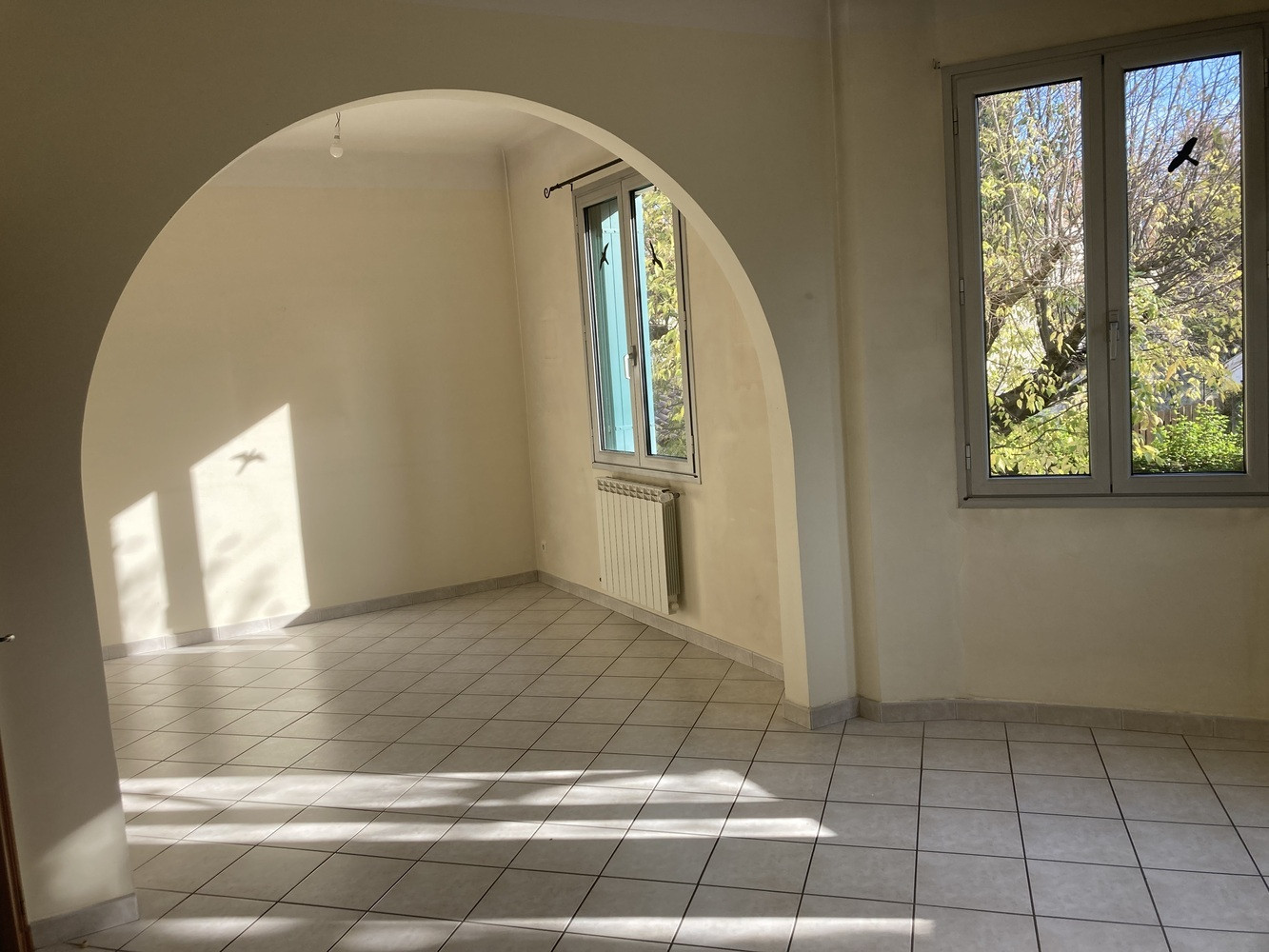 
                                                Vente
                                                 CHARLEVAL Maison T6, 110 m² en R+1 , garage