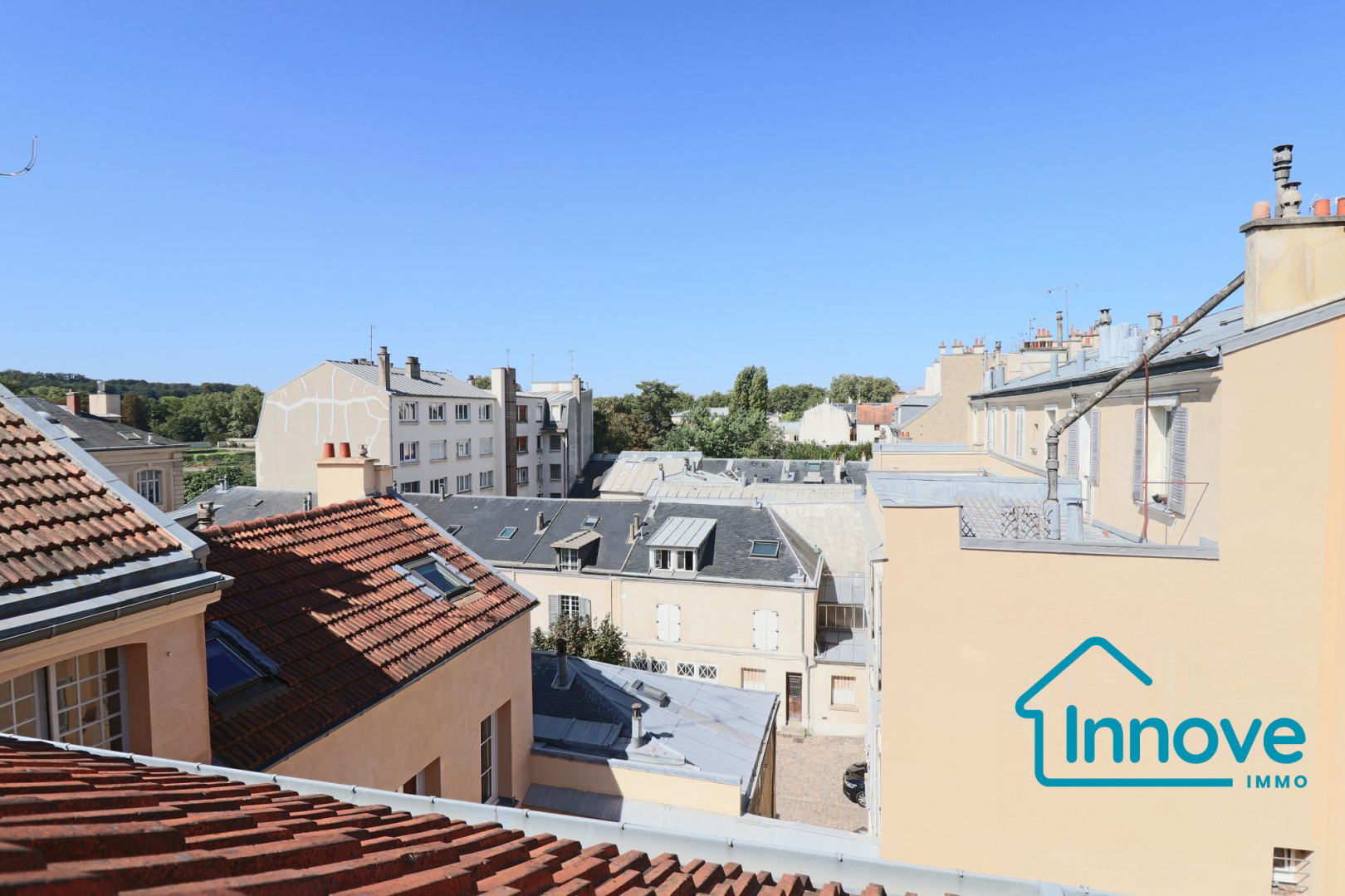 
                                                Vente
                                                 Charmant 2 pièces 38 m² Versailles Saint Louis