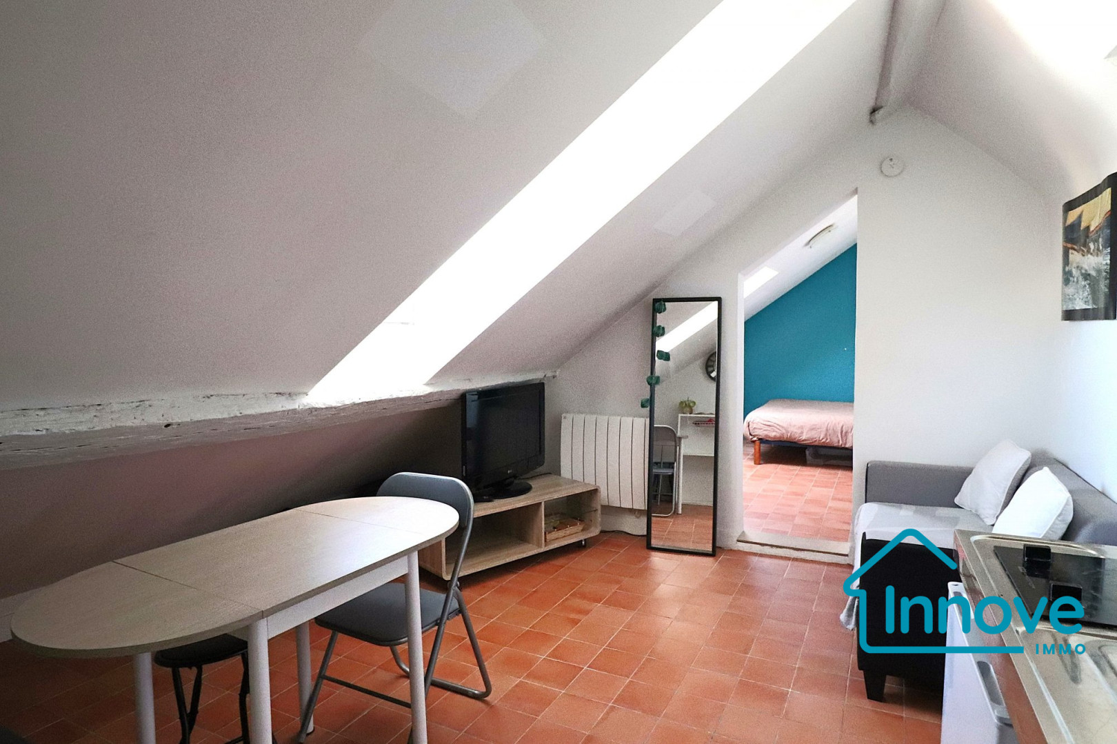 
                                                Vente
                                                 Charmant 2 pièces 38 m² Versailles Saint Louis
