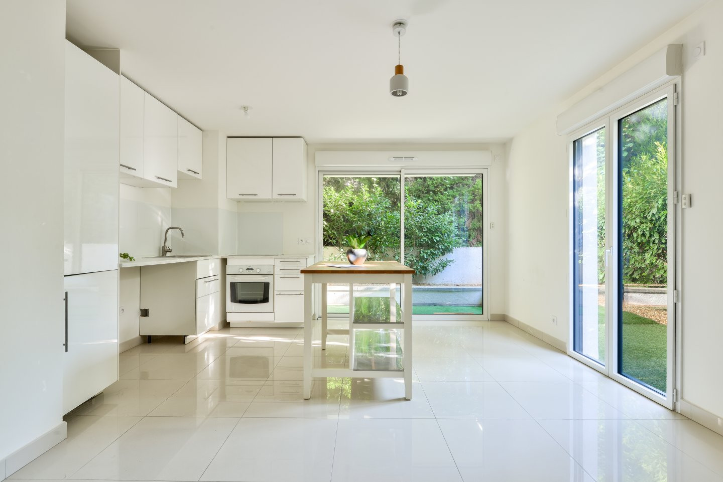 
                                                Vente
                                                 Charmant 2 pièces en parfait état,  jardin de 55m2