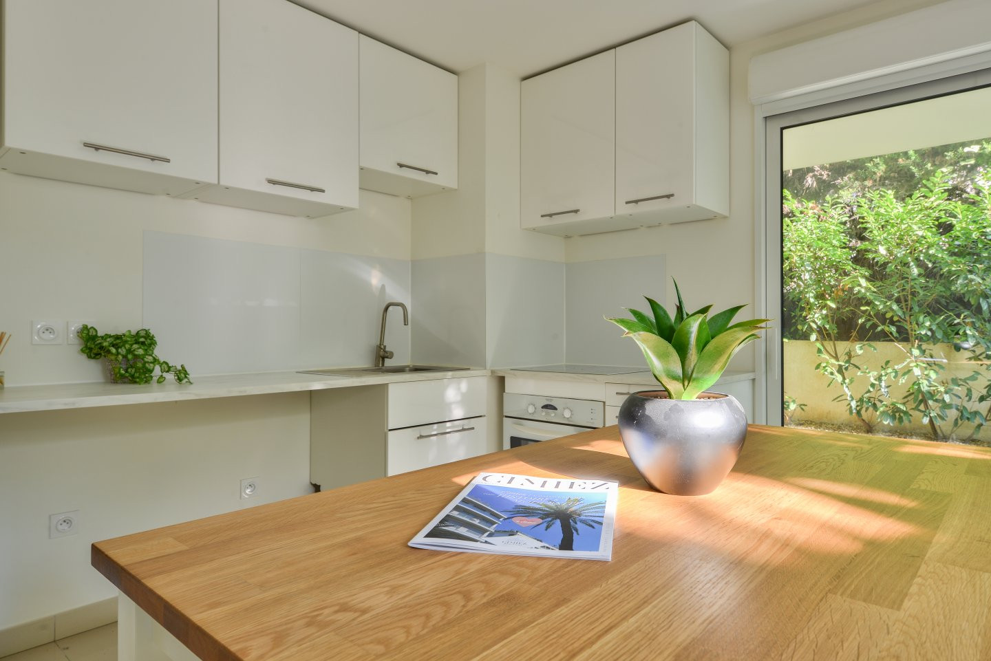 
                                                Vente
                                                 Charmant 2 pièces en parfait état,  jardin de 55m2