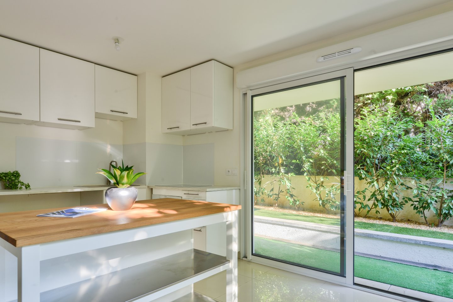 
                                                Vente
                                                 Charmant 2 pièces en parfait état,  jardin de 55m2