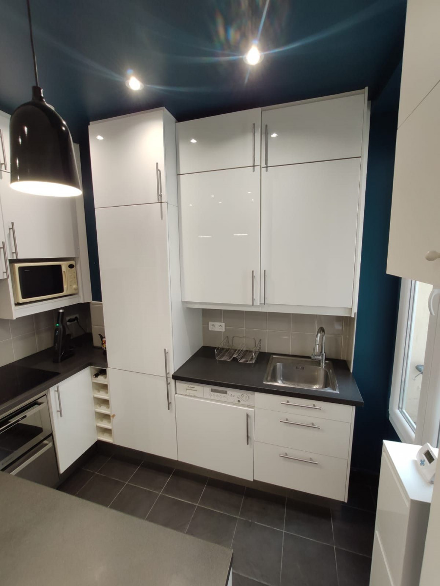 
                                                Location
                                                 Charmant 2 pièces lumineux disponible les 3 premières semaines de chaque mois- Batignolles Paris 17ème (loyer tout inclus)