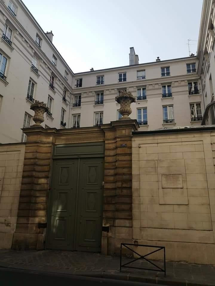 
                                                Location
                                                 Charmant 2 pièces près du Musée d'Orsay