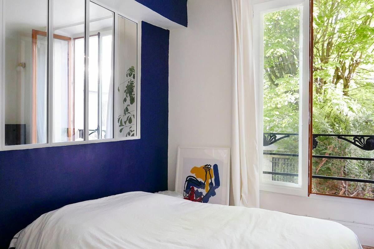 
                                                Location
                                                 Charmant 2 pièces quartier Anvers