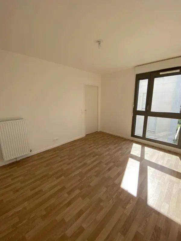 
                                                Location
                                                 Charmant 2 pièces, résidence sécurisée