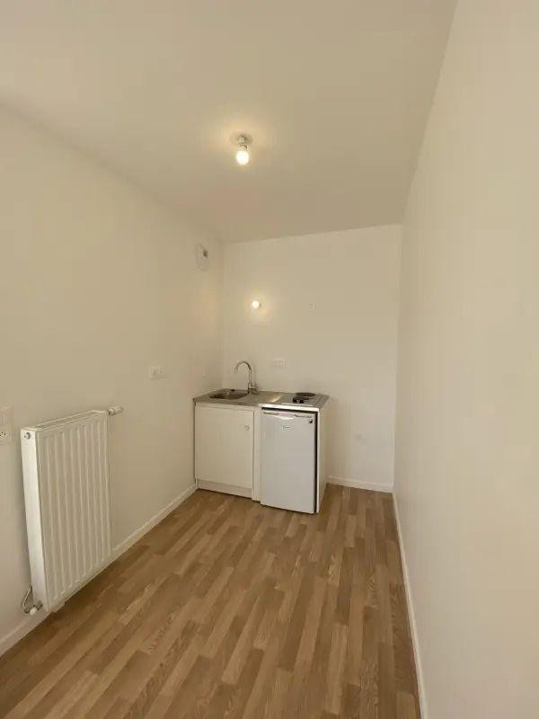 
                                                Location
                                                 Charmant 2 pièces, résidence sécurisée