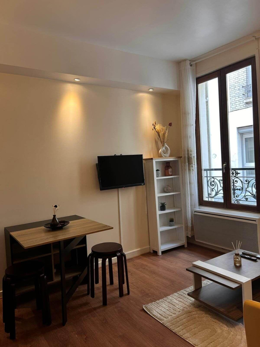 
                                                Location
                                                 Charmant 2P meublé 21m² près de l’hôpital Bichat