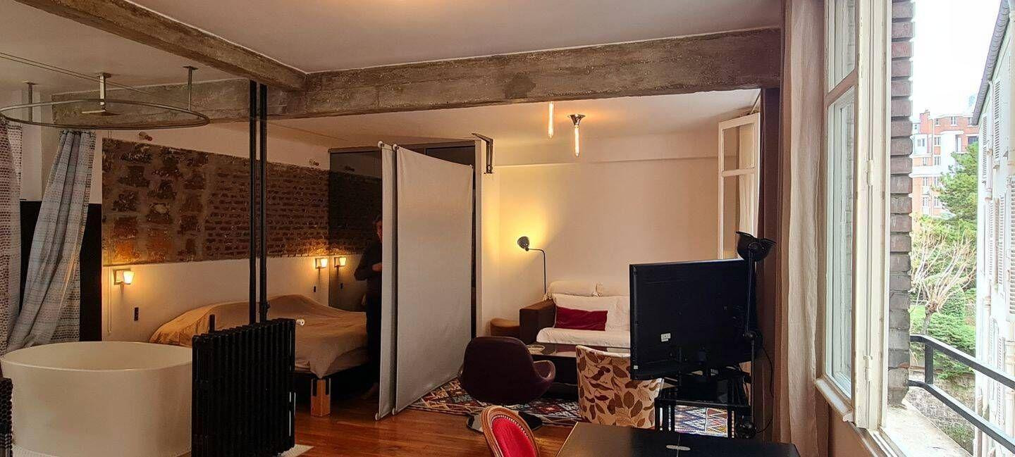 
                                                Location
                                                 Charmant 2P meublé 45m²