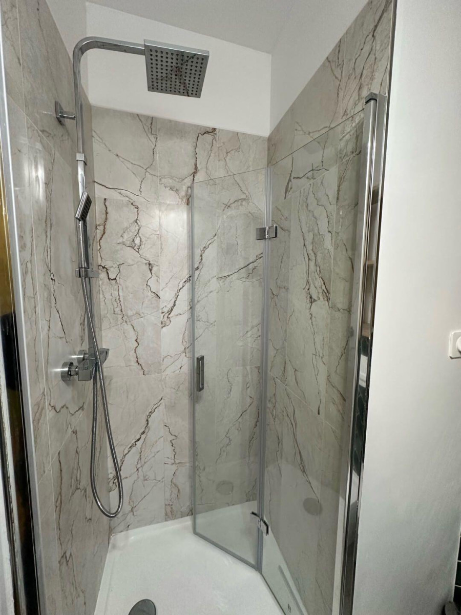 
                                                Location
                                                 Charmant 2P traversant 36m² meublé et rénové