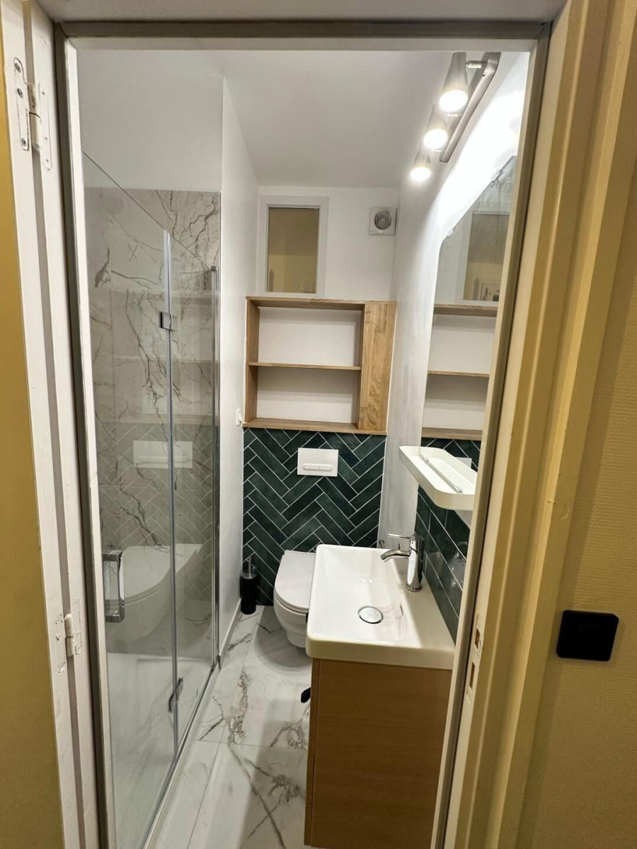 
                                                Location
                                                 Charmant 2P traversant 36m² meublé et rénové