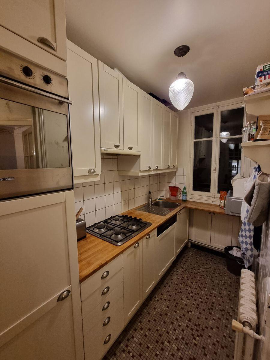 
                                                Location
                                                 Charmant 3 pièces calme et idéalement situé