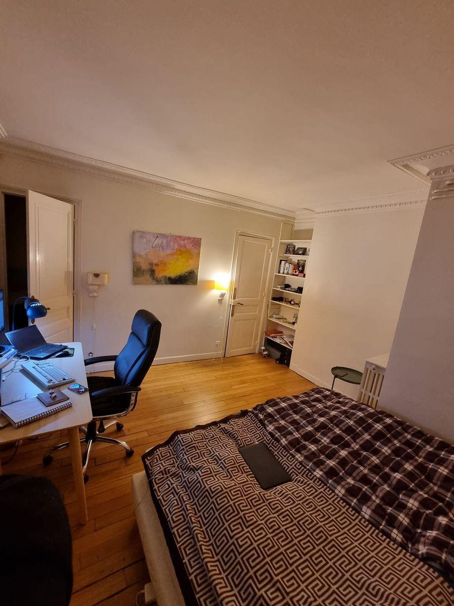 
                                                Location
                                                 Charmant 3 pièces calme et idéalement situé