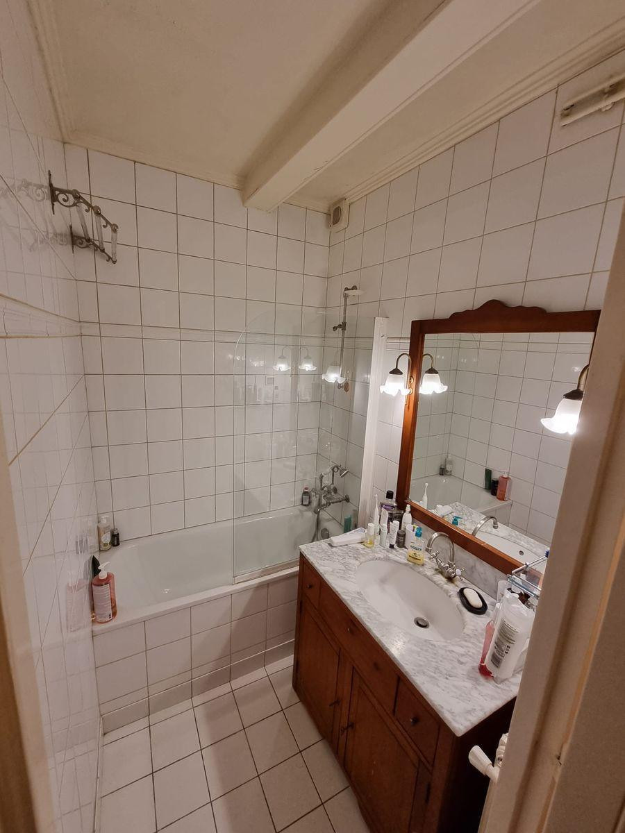 
                                                Location
                                                 Charmant 3 pièces calme et idéalement situé