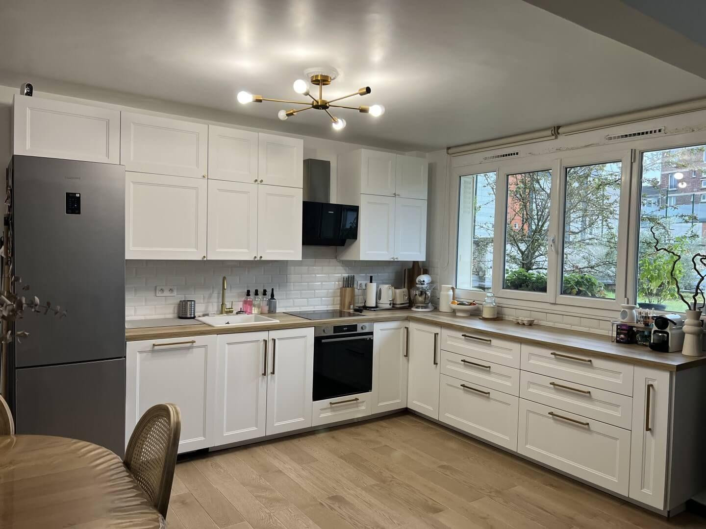 
                                                Location
                                                 Charmant 3P meublé 67m² sans vis à vis