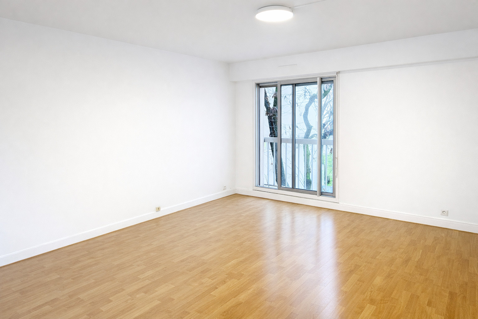 
                                                Vente
                                                 Charmant Appartement 2 Pièces avec Parking à Neuilly-sur-Seine