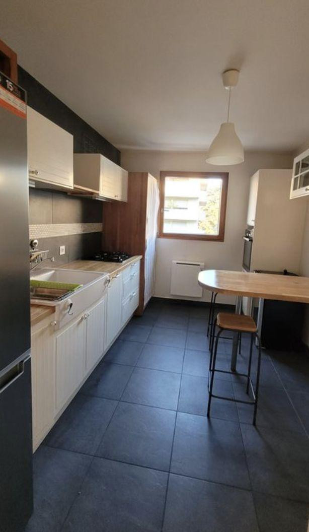 
                                                Location
                                                 Charmant Appartement
