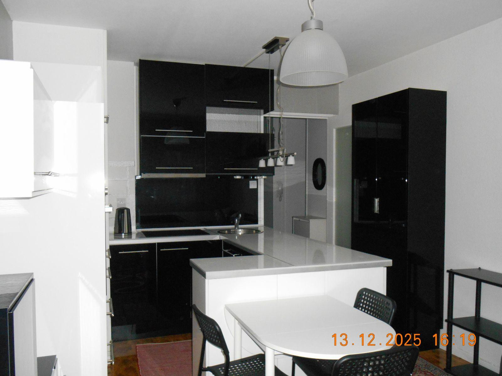 
                                                Location
                                                 Charmant appartement au coeur de l'Esplanade