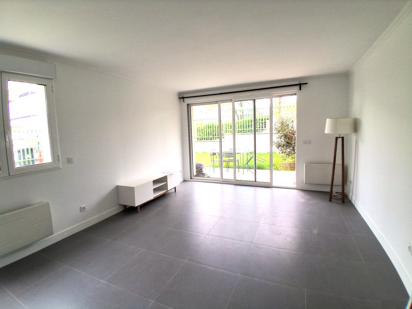 
                                                Vente
                                                 Charmant Appartement avec Terrasse à Trouville-sur-Mer