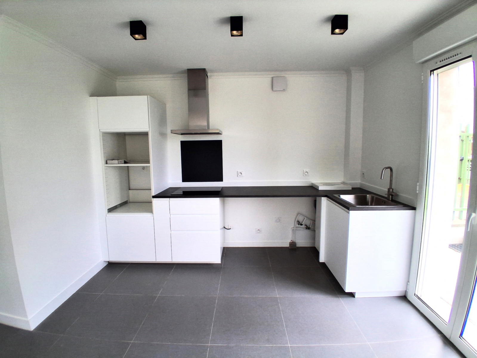 
                                                Vente
                                                 Charmant Appartement avec Terrasse à Trouville-sur-Mer