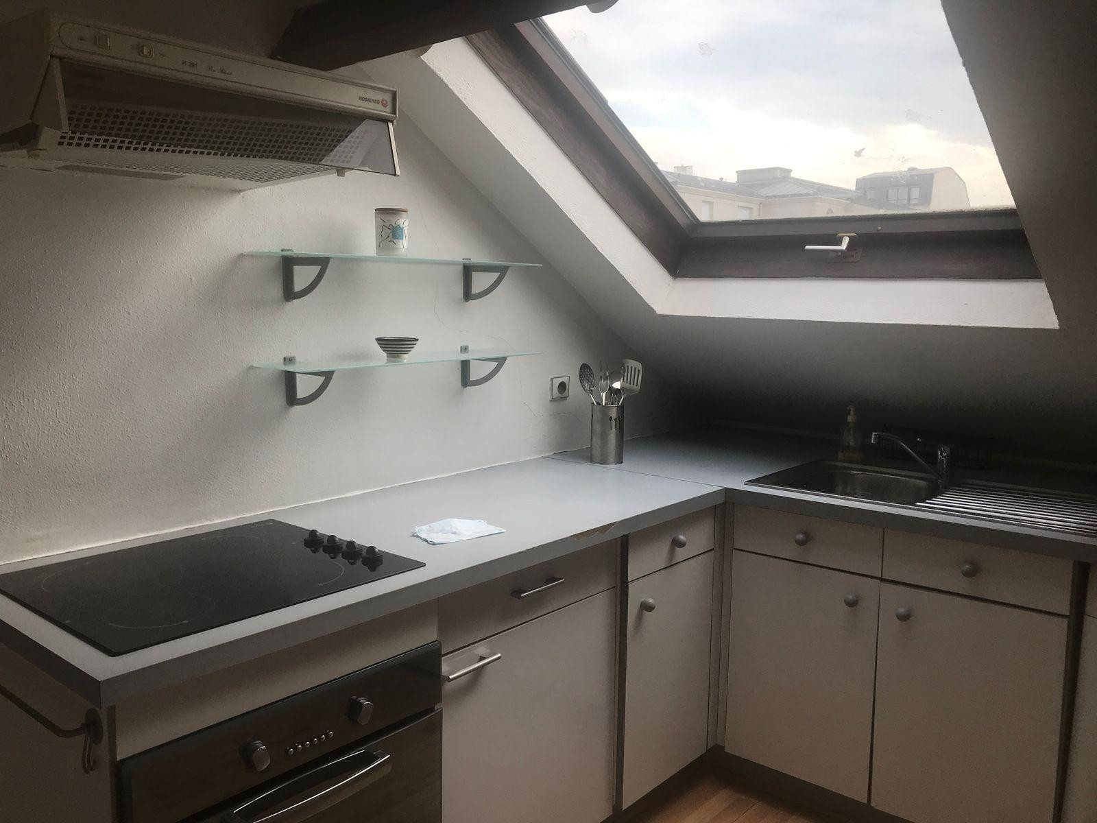 
                                                Location
                                                 Charmant appartement baigné de soleil