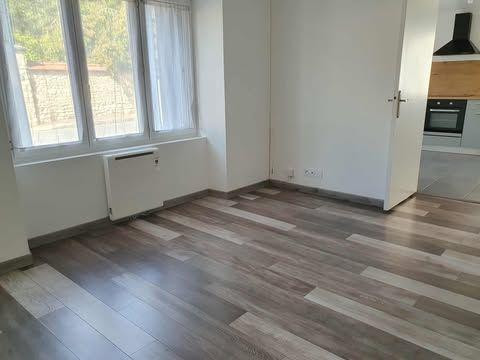 
                                                Location
                                                 Charmant appartement dans la vallée de la Juine