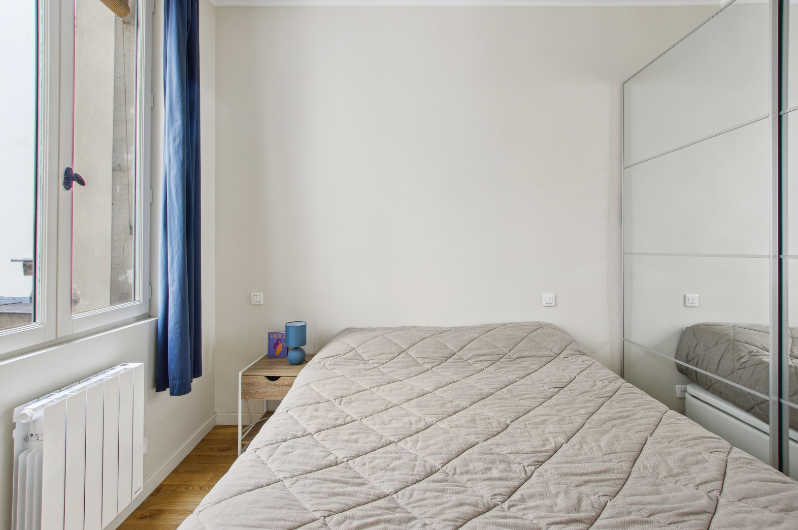 
                                                Location
                                                 Charmant appartement de 36m² entièrement rénové dans un quartier bien desservi (loyer tout inclus)