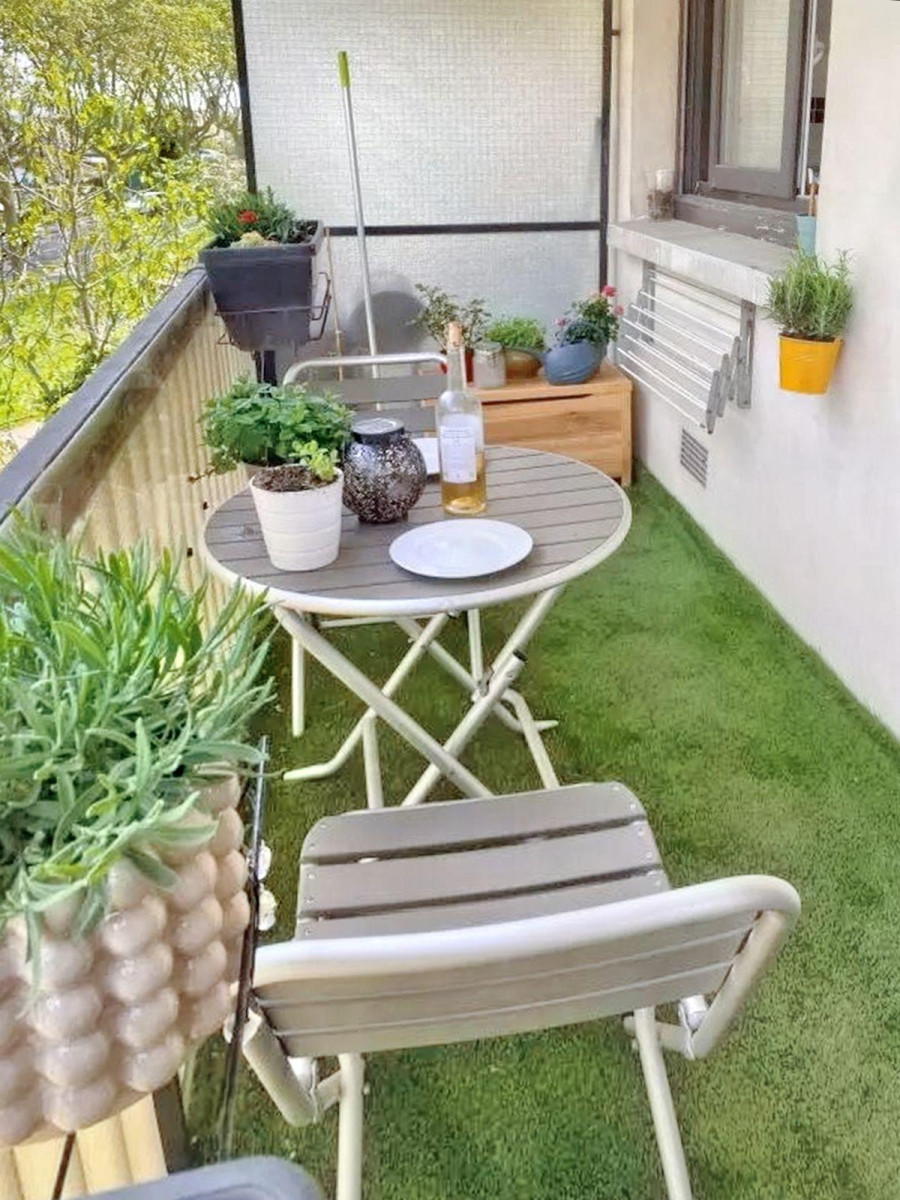 
                                                Location
                                                 Charmant appartement deux pièces