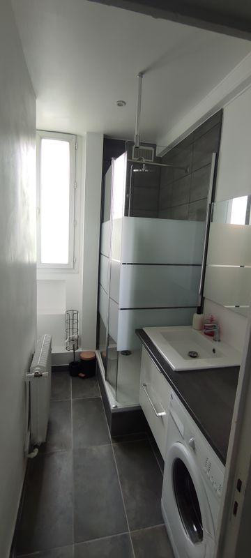 
                                                Location
                                                 Charmant appartement meublé 2 pièces de 38m2